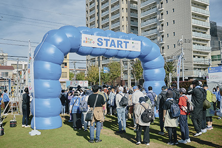 出発の様子の写真